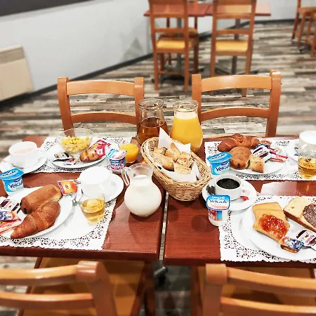 Welcomotel 2* 蒙特利马尔