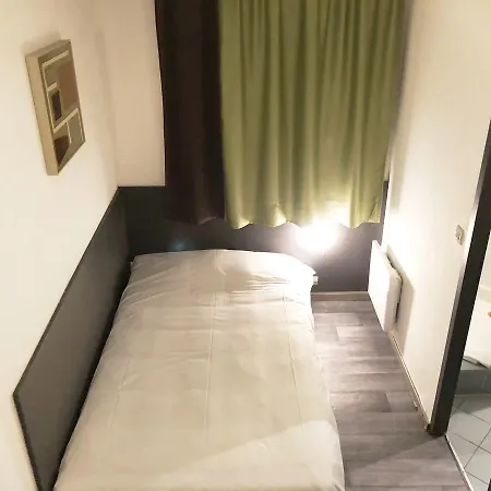 Welcomotel 2* 蒙特利马尔